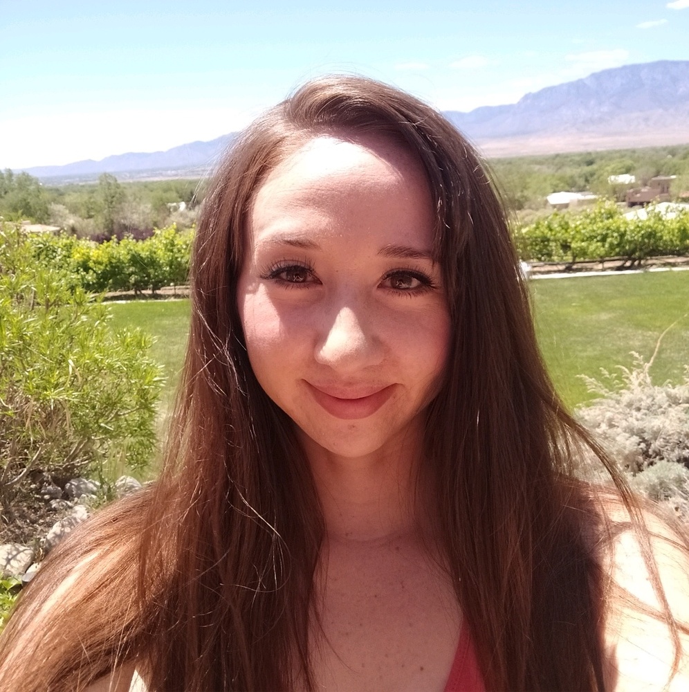 Meet your Posher, Melissa